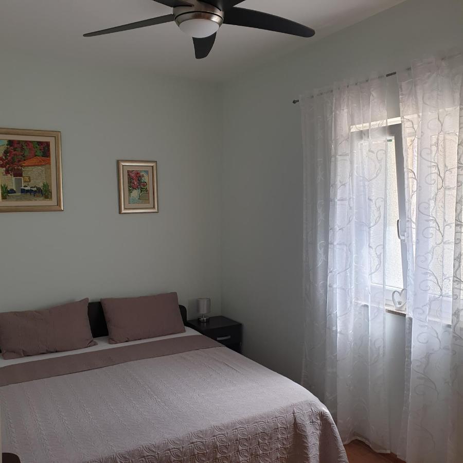 Apartmán Sophos Supetar Exteriér fotografie